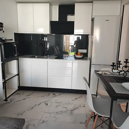 Appartement Privado Junto Al Yumbo Centre *