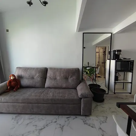 Privado Junto Al Yumbo Centre Apartment *