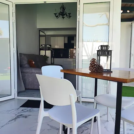 Privado Junto Al Yumbo Centre Apartment *